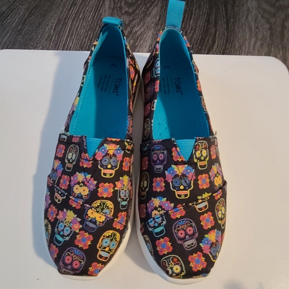 Toms Shoes - Glow in the dark toms NIB